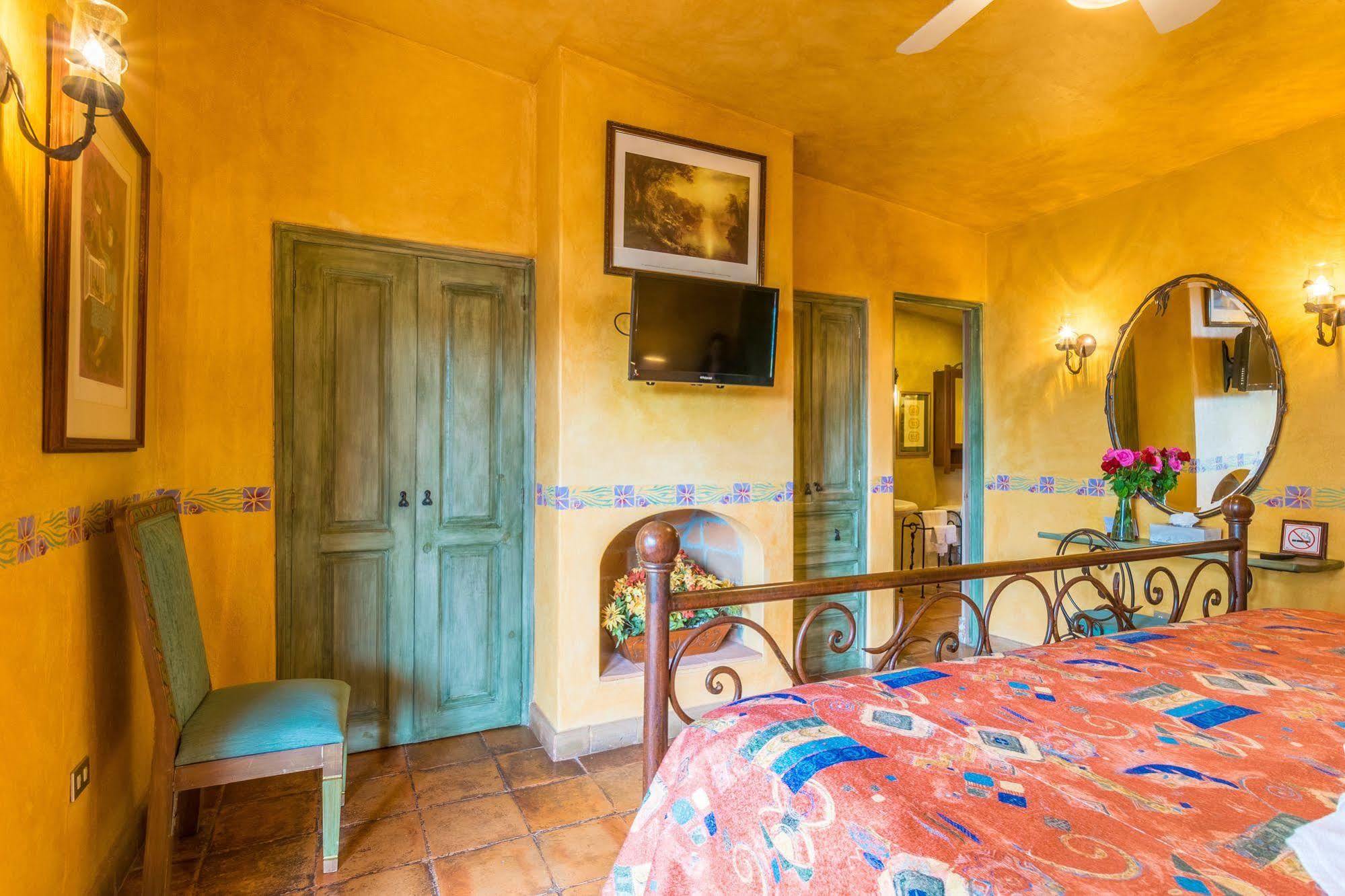 מלון סאן מיגל דה אלנדה Casa Puesta Del Sol מראה חיצוני תמונה